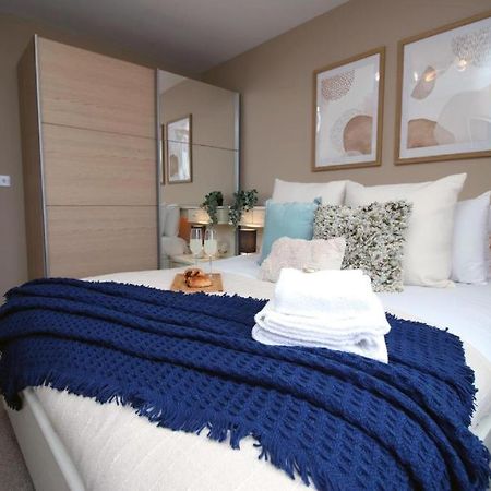 Observatory 2 Bedroom Apartment Overlooking Beach Swansea Exterior photo