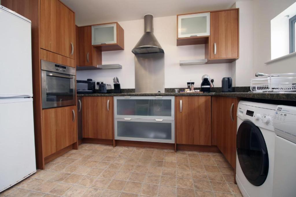 Observatory 2 Bedroom Apartment Overlooking Beach Swansea Exterior photo