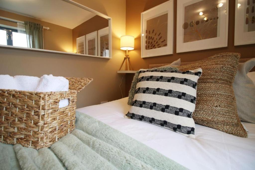 Observatory 2 Bedroom Apartment Overlooking Beach Swansea Exterior photo